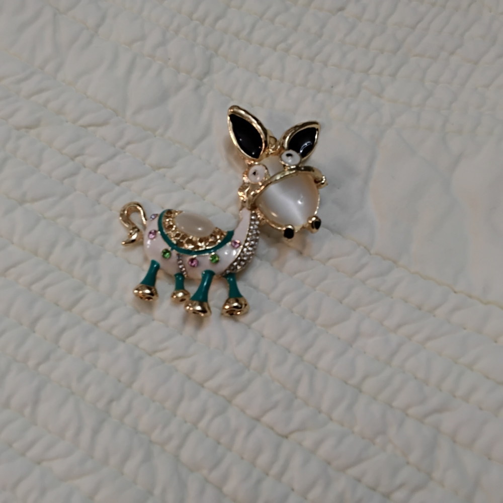Betsey Johnson Gold and Black Donkey Pendent. No Chain. - Picture 2 of 4